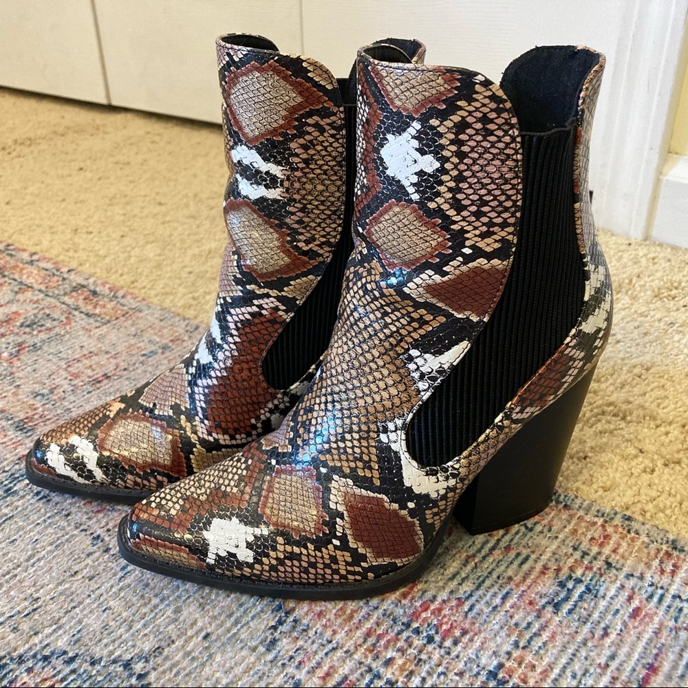 Qupid Snakeskin booties